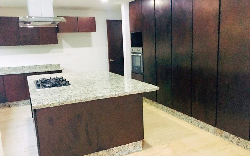 VENTA DE CASA EN LOMAS DE ANGELÓPOLIS