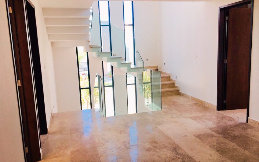 VENTA DE CASA EN LOMAS DE ANGELOPOLIS