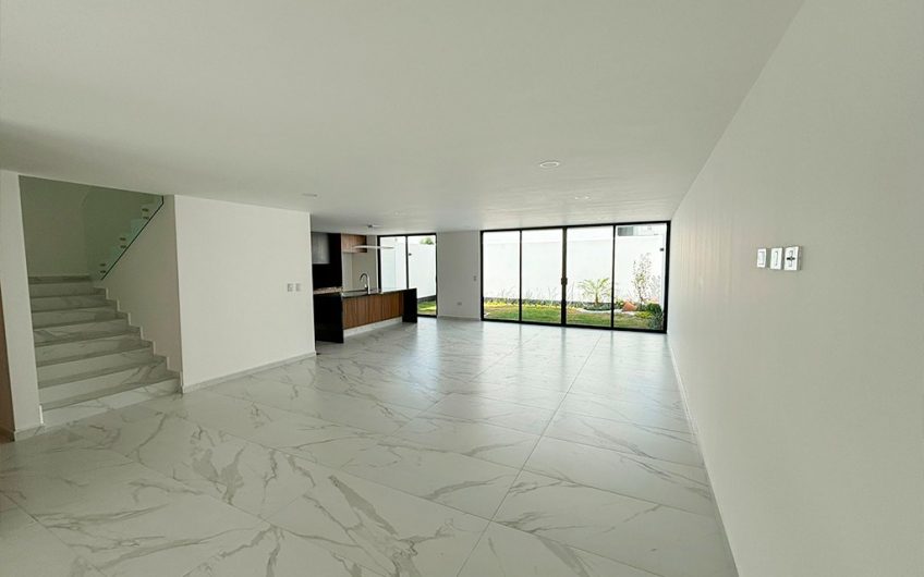 VENTA DE CASA EN LOMAS DE ANGELÓPOLIS