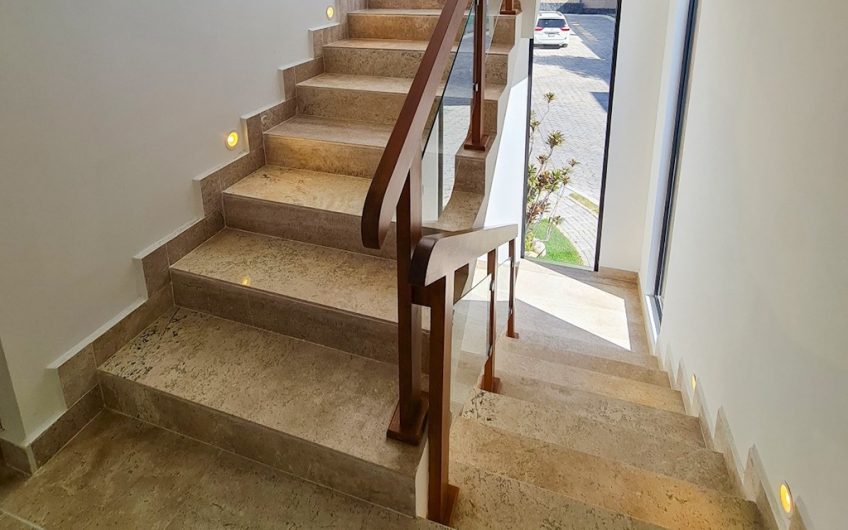 VENTA DE CASA EN LOMAS DE ANGELÓPOLIS