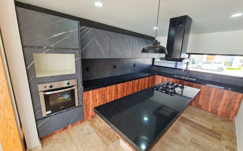 VENTA DE CASA EN LOMAS DE ANGELÓPOLIS