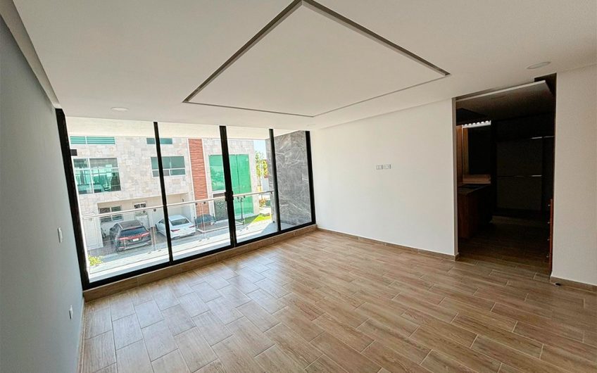 VENTA DE CASA EN LOMAS DE ANGELÓPOLIS