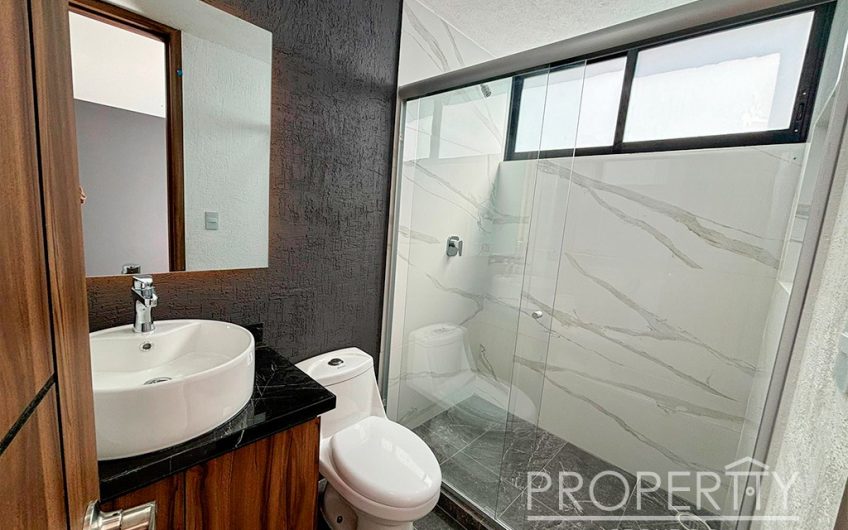VENTA DE CASA EN LOMAS DE ANGELÓPOLIS