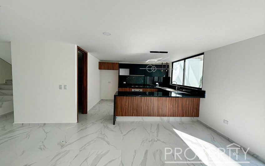 VENTA DE CASA EN LOMAS DE ANGELÓPOLIS
