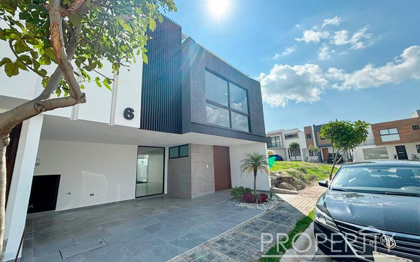 VENTA DE CASA EN LOMAS DE ANGELÓPOLIS
