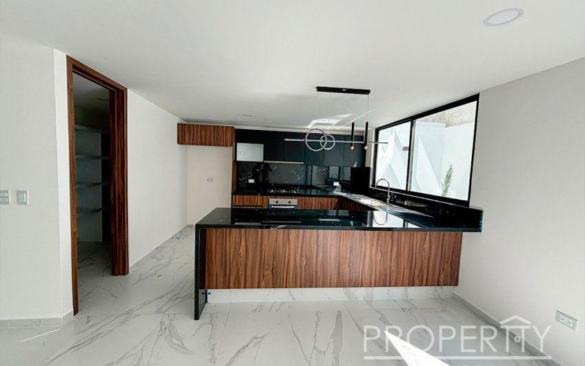 VENTA DE CASA EN LOMAS DE ANGELÓPOLIS