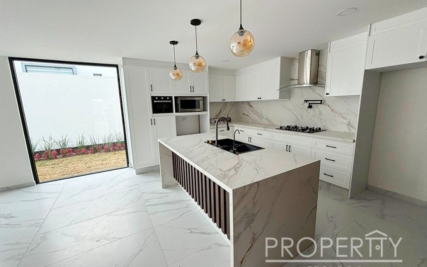 VENTA DE CASA EN LOMAS DE ANGELÓPOLIS