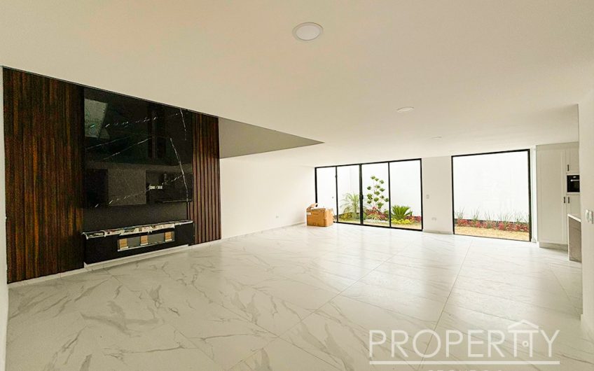 VENTA DE CASA EN LOMAS DE ANGELÓPOLIS