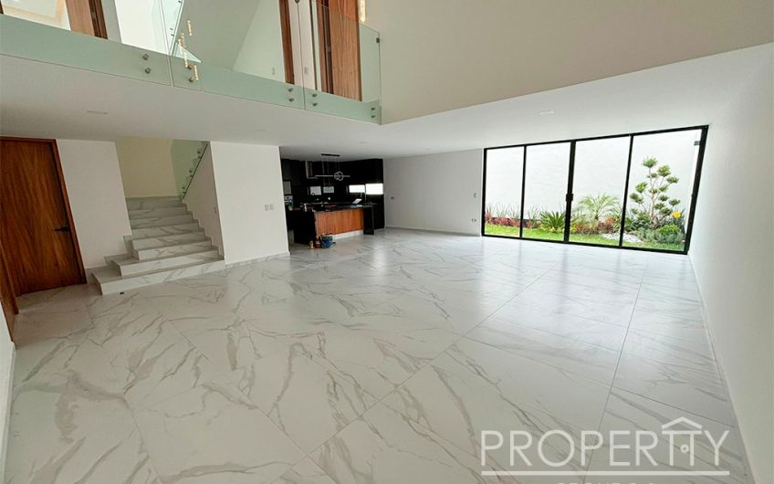 VENTA DE CASA EN LOMAS DE ANGELÓPOLIS