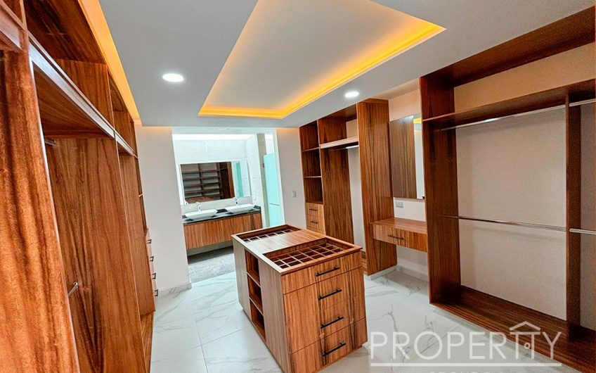 VENTA DE CASA EN LOMAS DE ANGELÓPOLIS