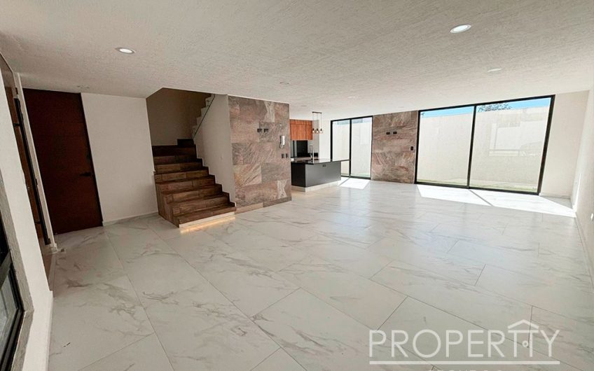 VENTA DE CASA EN LOMAS DE ANGELÓPOLIS