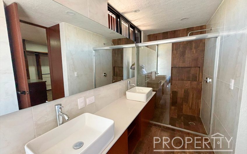 VENTA DE CASA EN LOMAS DE ANGELÓPOLIS