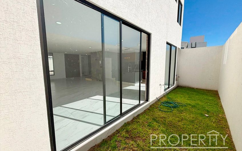 VENTA DE CASA EN LOMAS DE ANGELÓPOLIS
