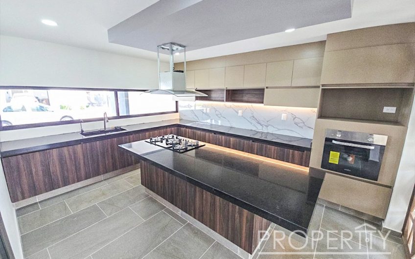 VENTA DE CASA EN LOMAS DE ANGELÓPOLIS