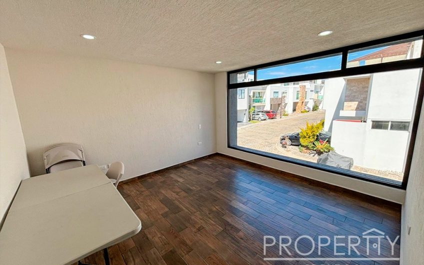 VENTA DE CASA EN LOMAS DE ANGELÓPOLIS