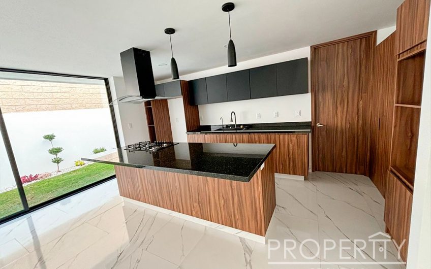 VENTA DE CASA EN LOMAS DE ANGELÓPOLIS