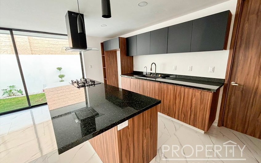 VENTA DE CASA EN LOMAS DE ANGELÓPOLIS