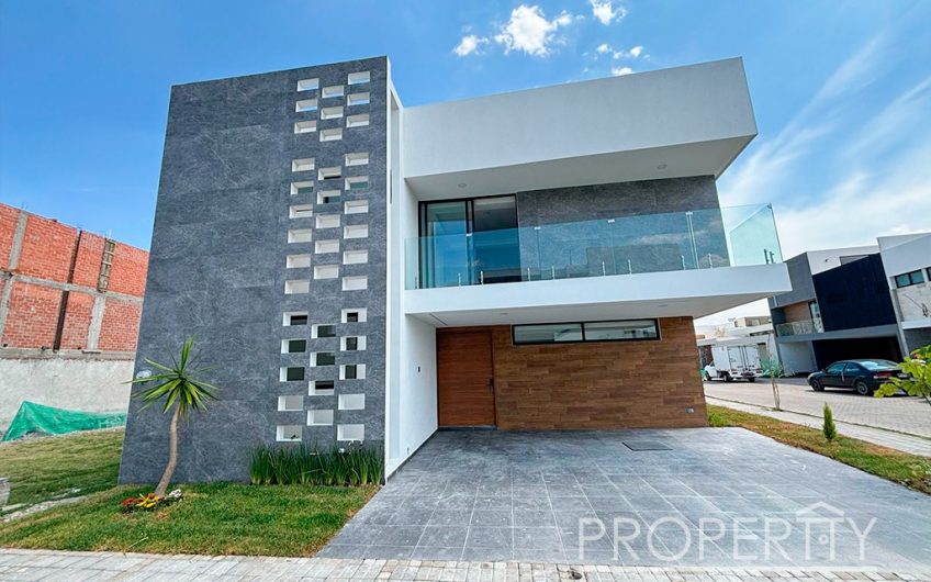 VENTA DE CASA EN LOMAS DE ANGELÓPOLIS