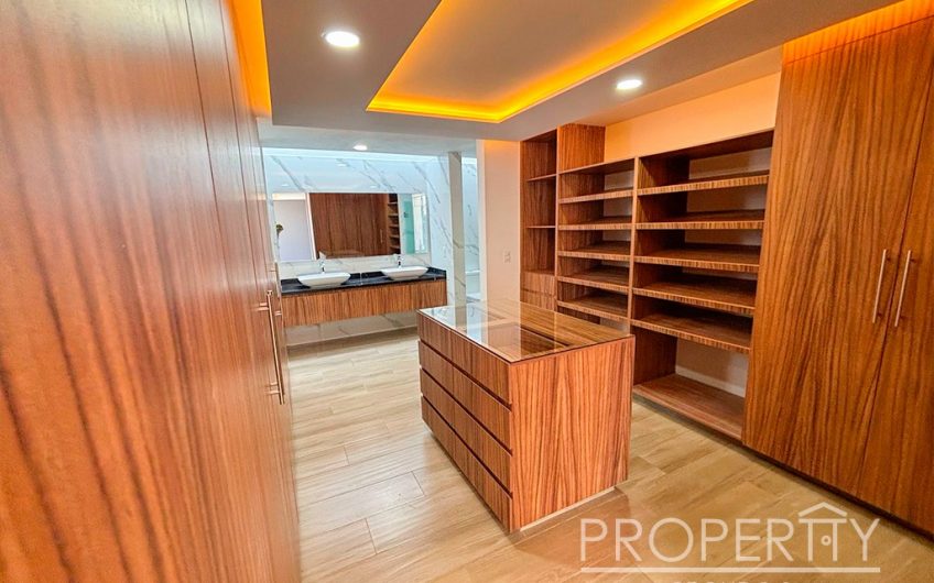 VENTA DE CASA EN LOMAS DE ANGELÓPOLIS
