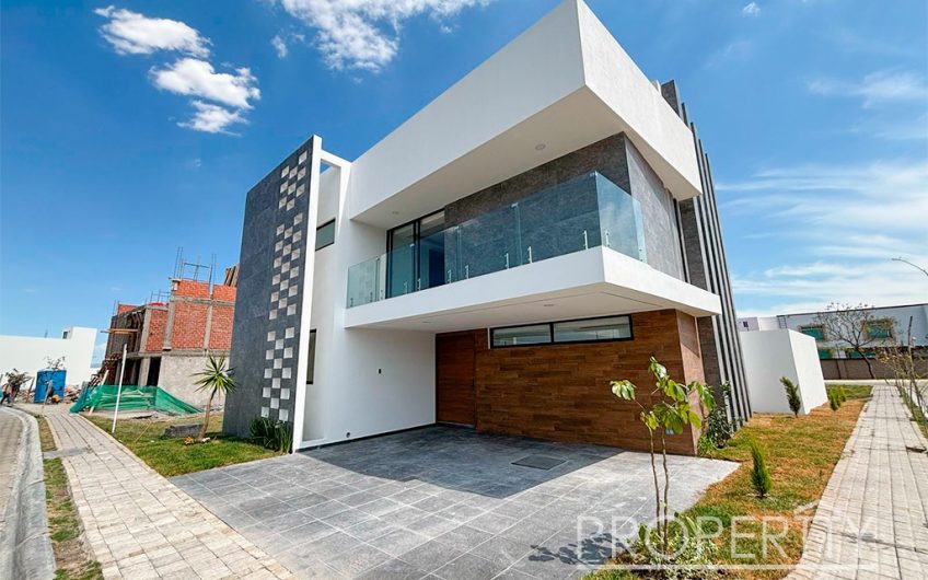 VENTA DE CASA EN LOMAS DE ANGELÓPOLIS