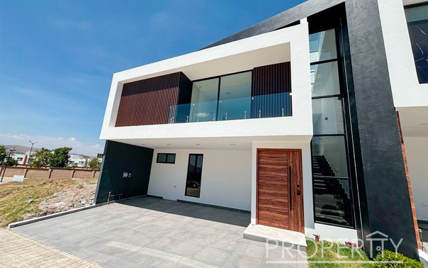 VENTA DE CASA EN LOMAS DE ANGELÓPOLIS