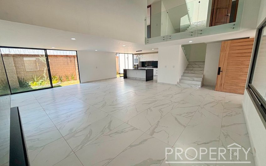 VENTA DE CASA EN LOMAS DE ANGELÓPOLIS