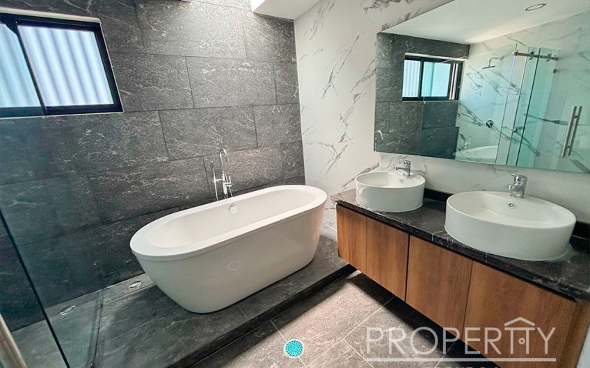 VENTA DE CASA EN LOMAS DE ANGELÓPOLIS