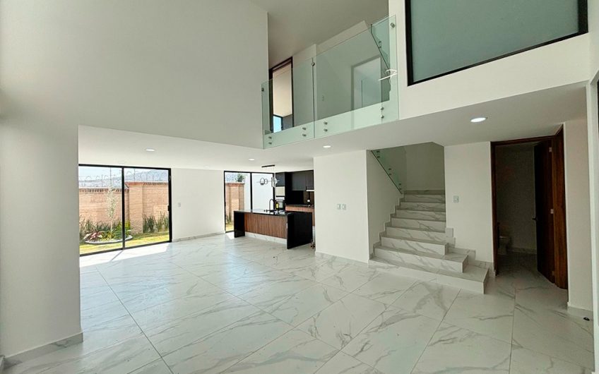 VENTA DE CASA EN LOMAS DE ANGELÓPOLIS