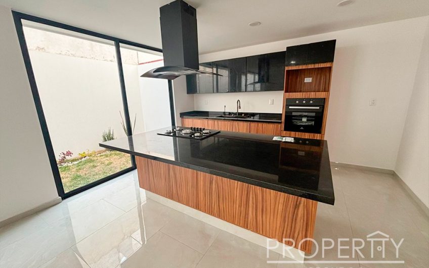 VENTA DE CASA EN LOMAS DE ANGELÓPOLIS