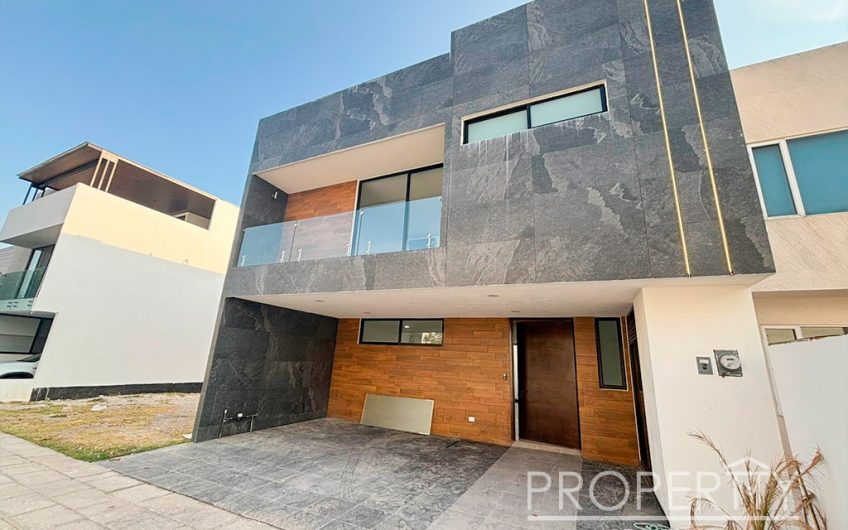VENTA DE CASA EN LOMAS DE ANGELÓPOLIS
