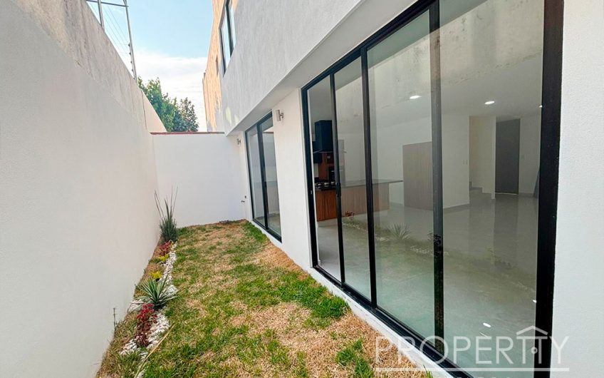 VENTA DE CASA EN LOMAS DE ANGELÓPOLIS
