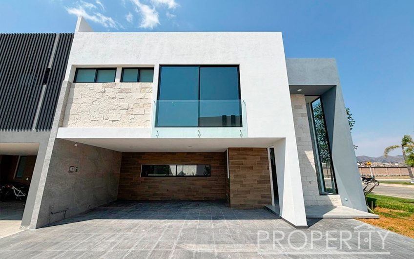 VENTA DE CASA EN LOMAS DE ANGELÓPOLIS