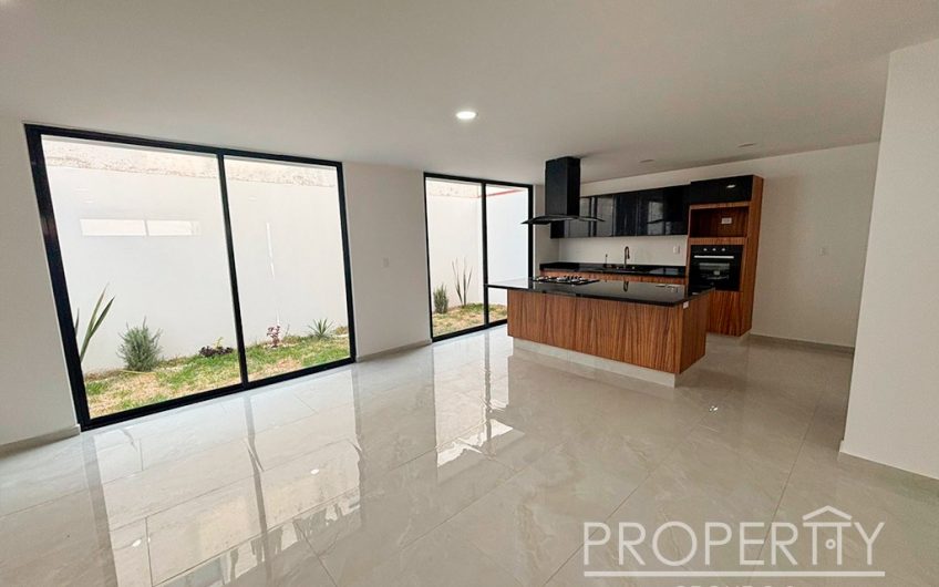 VENTA DE CASA EN LOMAS DE ANGELÓPOLIS