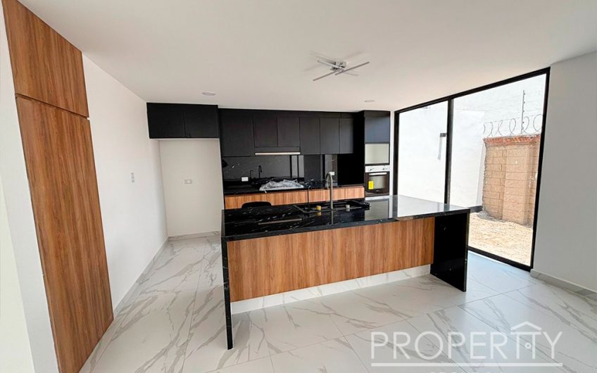 VENTA DE CASA EN LOMAS DE ANGELÓPOLIS