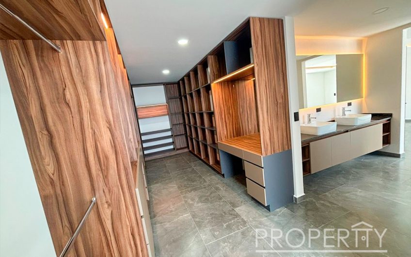 VENTA DE CASA EN LOMAS DE ANGELÓPOLIS