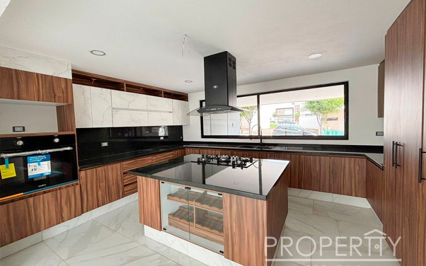 VENTA DE CASA EN LOMAS DE ANGELÓPOLIS
