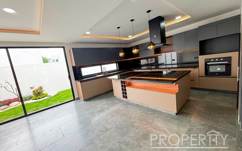 VENTA DE CASA EN LOMAS DE ANGELÓPOLIS