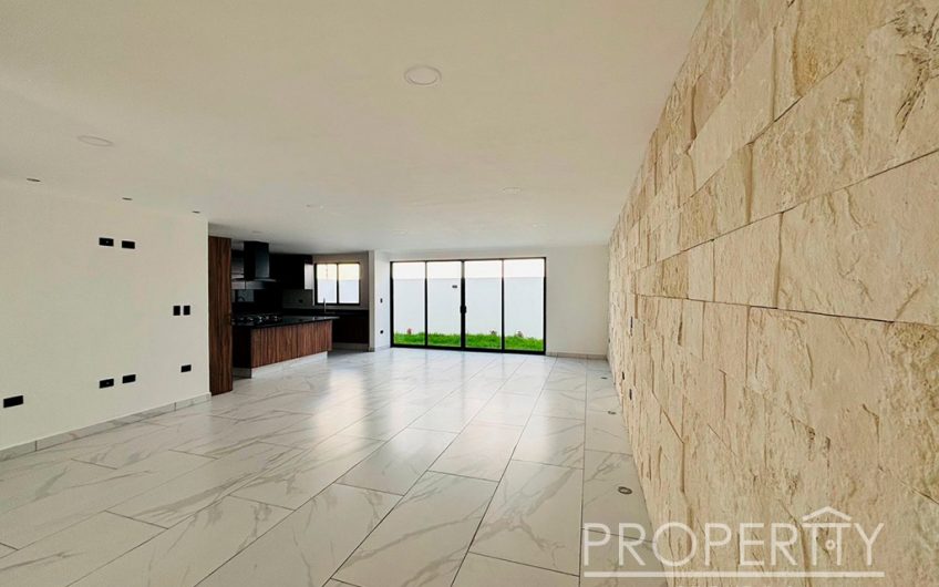 VENTA DE CASA EN LOMAS DE ANGELÓPOLIS